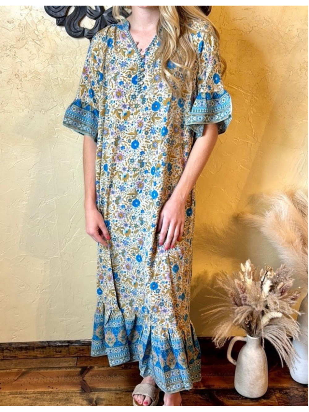 GiGio Plus 1XL Floral Boho Maxi Dress Blue Tan Border Print Long Sleeve NWT